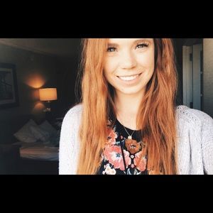 Meet your Posher, Tia